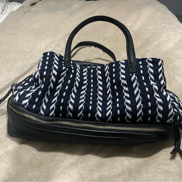 Lulu’s Briley Navy Blue and Black Woven Tote Bag Travel Bag Carry on - Picture 10 of 12